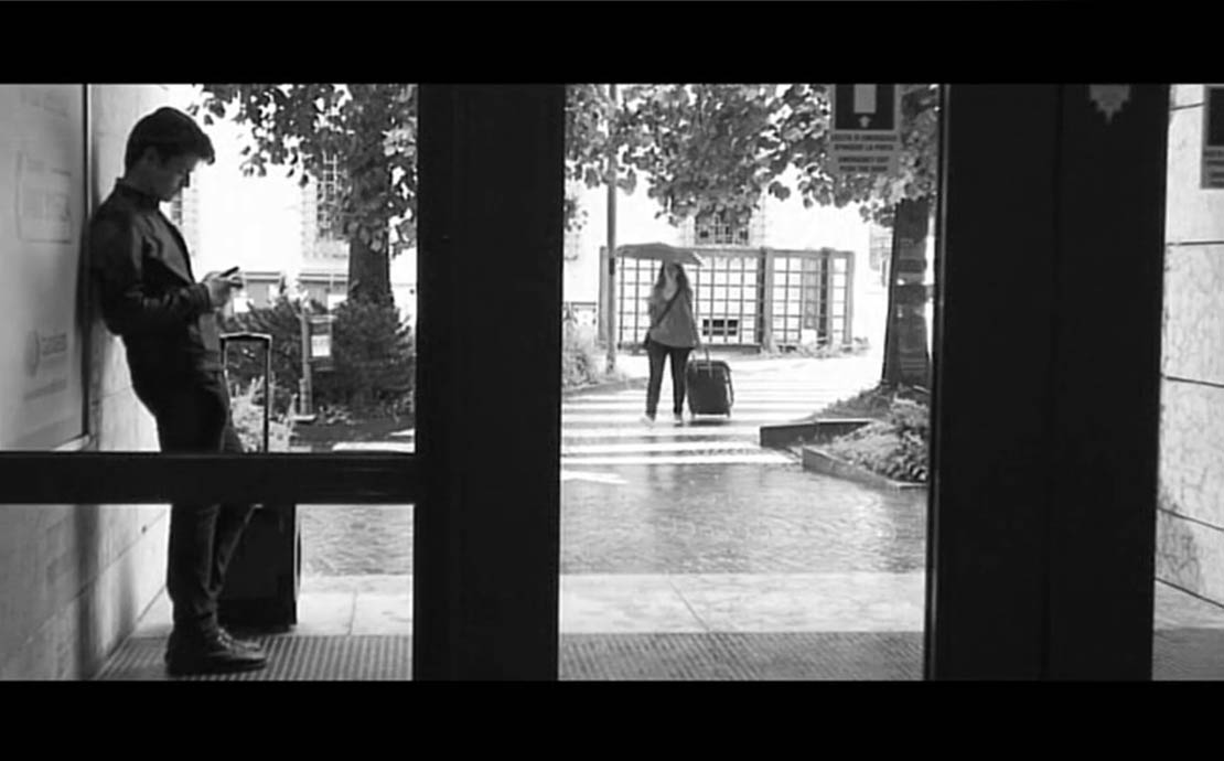 Still 1 — La ragazza d’argento